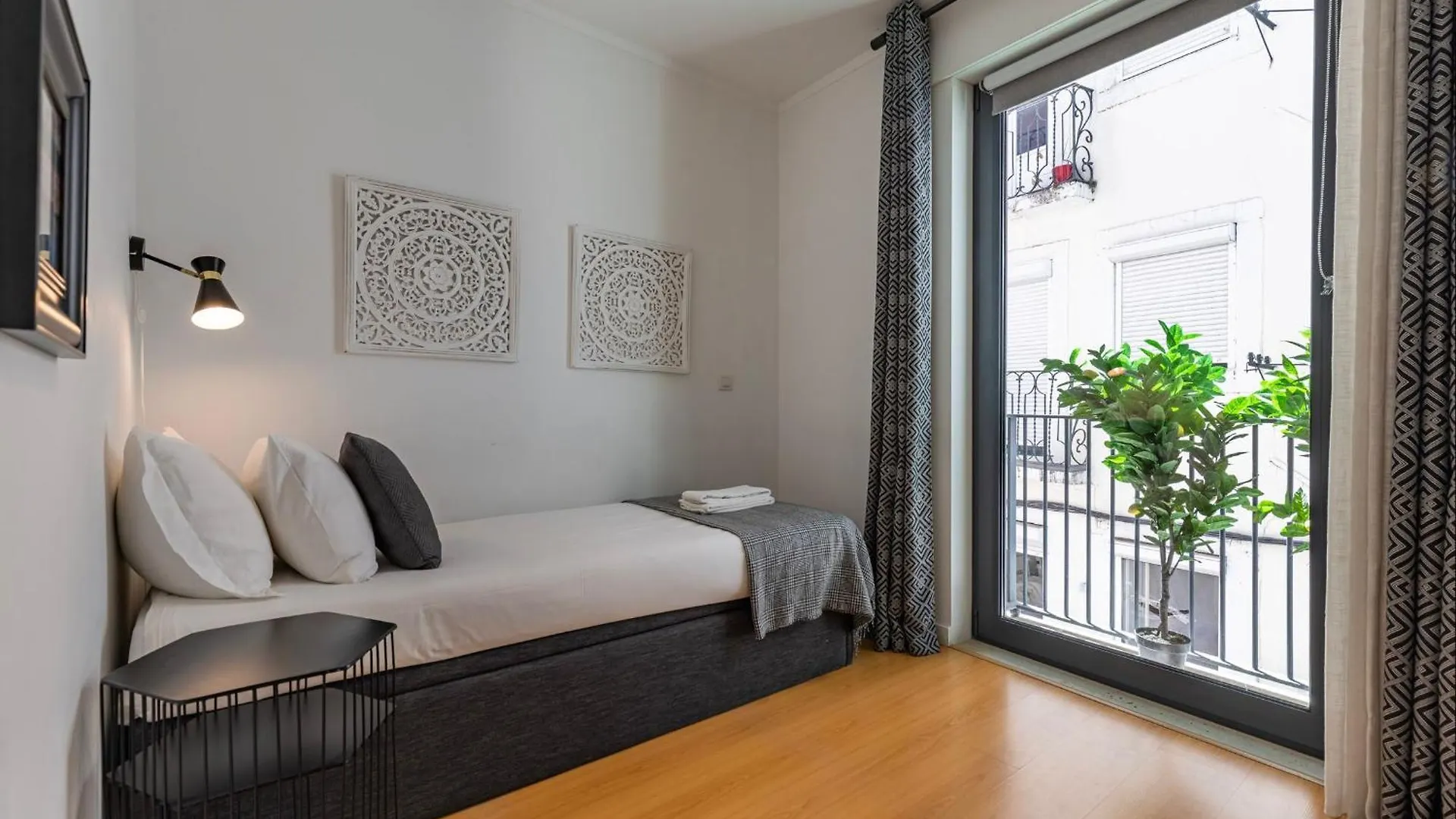 Lovelystay - Breathtaking Panorama - Luxurious Penthouse! Lisbon Portugal