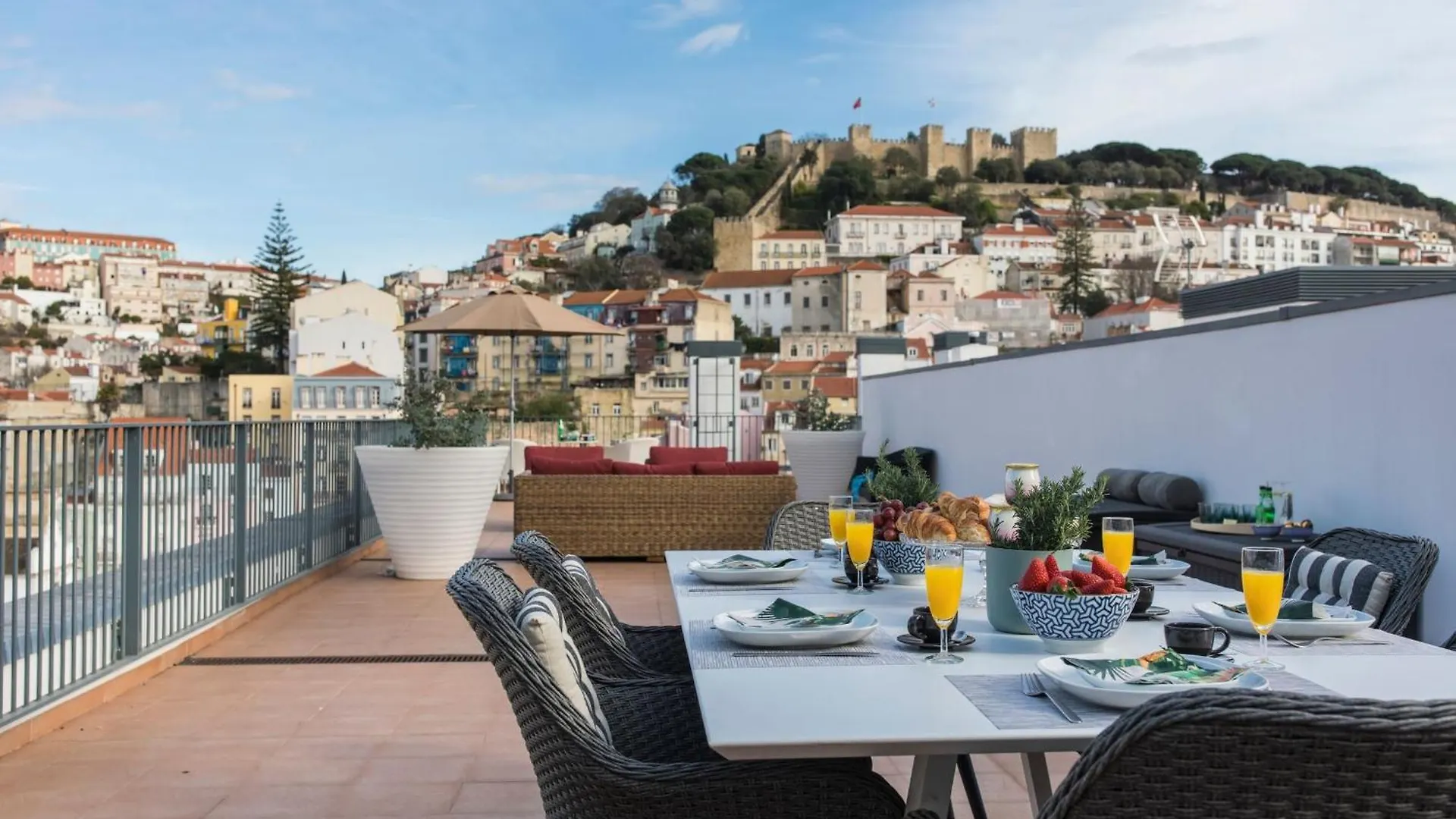 Lovelystay - Breathtaking Panorama - Luxurious Penthouse! Lisbon